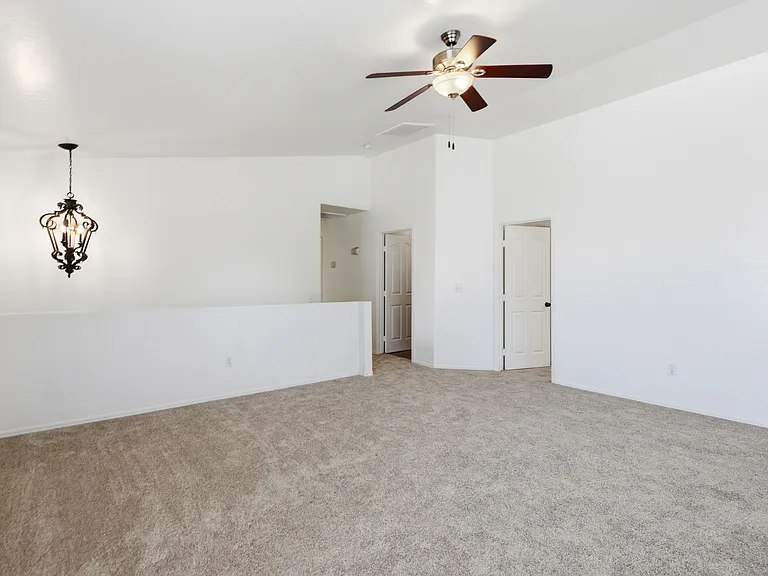 1492 N Saddle St — Photo 21
