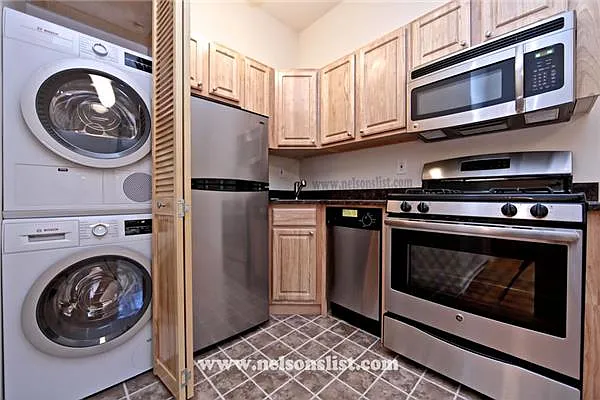 Rented by R New York | media 23