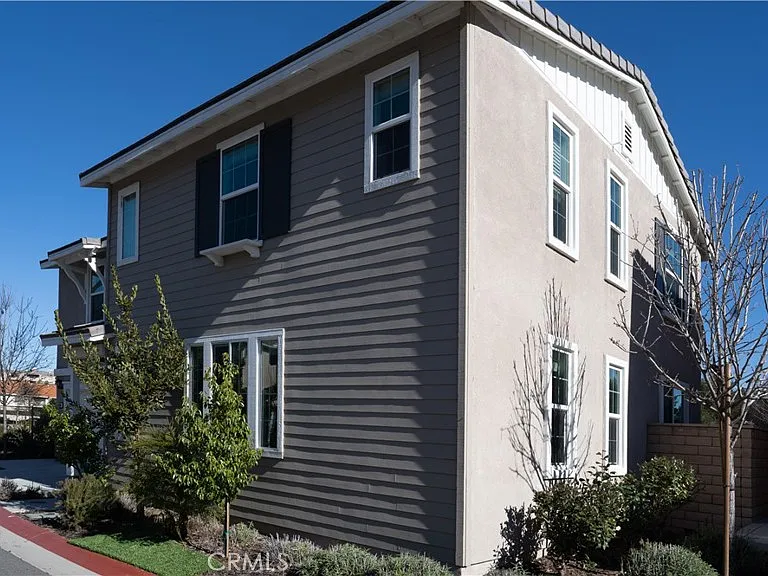 42688 Azure St — Photo 4