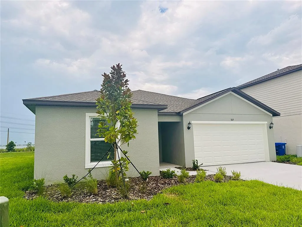 4 bed, 3.0 bath, 2174 sqft, $2,600 — Photo 2
