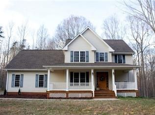 11109 Five Forks Rd, Farmville, VA 23901