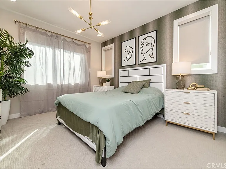 824 S Harbor Blvd — Photo 24