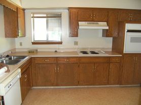 1010 N 40 St