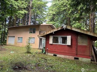 33 Ocean View Dr N, Taholah, WA 98587