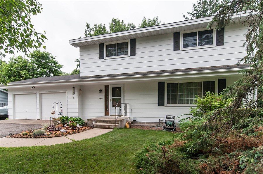 2nd image of 180 71st Way NE