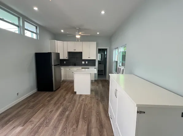 6650 Gulf Winds Dr #1A, Saint Petersburg, FL 33706