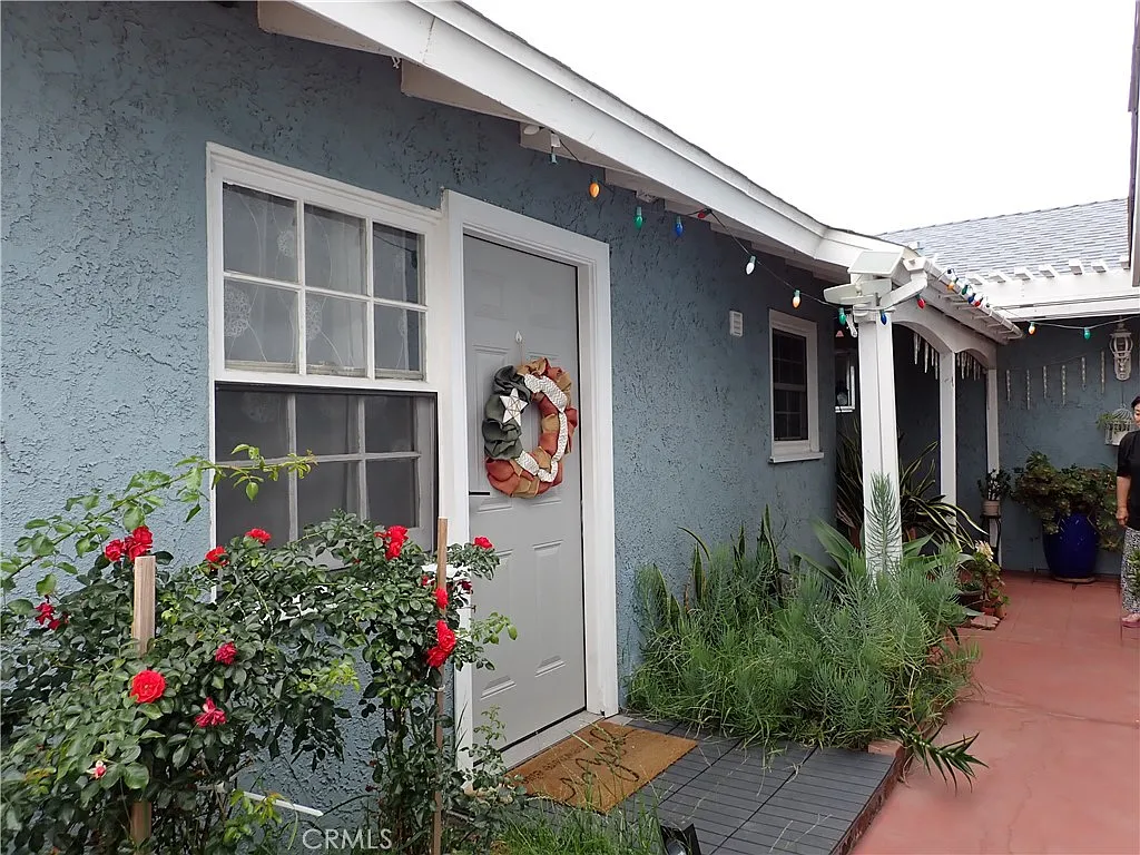 2 bed, 700 sqft, $2,500 — Photo 3