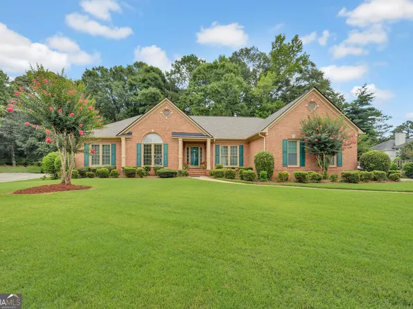 1760 Heatherstone Holw SE, Conyers, GA 30013