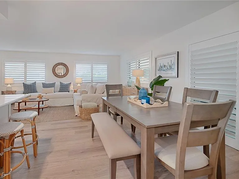 1950 Gulf Shore Blvd N #101 — Photo 7