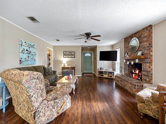 4th image of 4711 Sunbury Dr