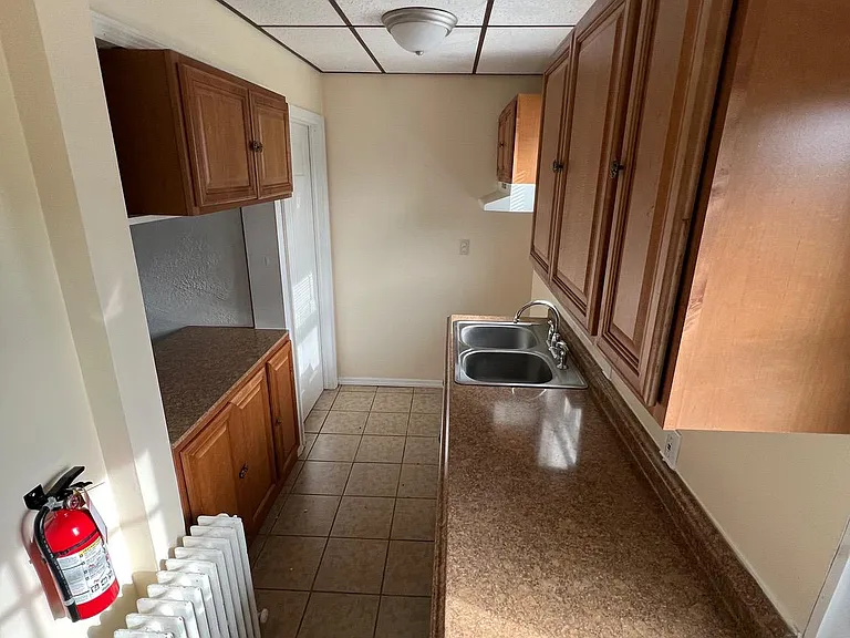 906 Lemon St — Photo 12