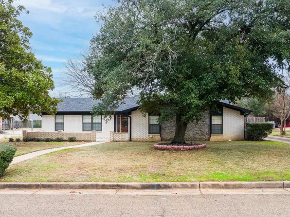 708 Wedgewood Ln, Longview, TX 75604