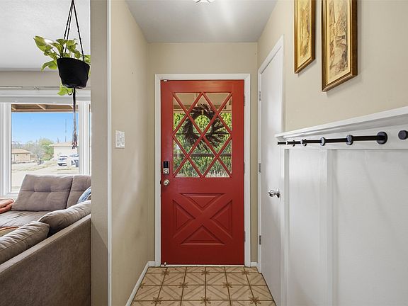 5th image of 326 Mimbres Dr