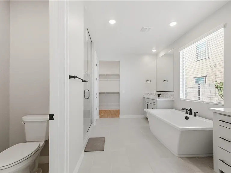 2225 N 140th Dr — Photo 23