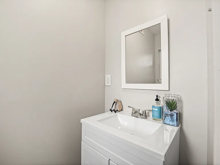 2043 Pierce St — Photo 10
