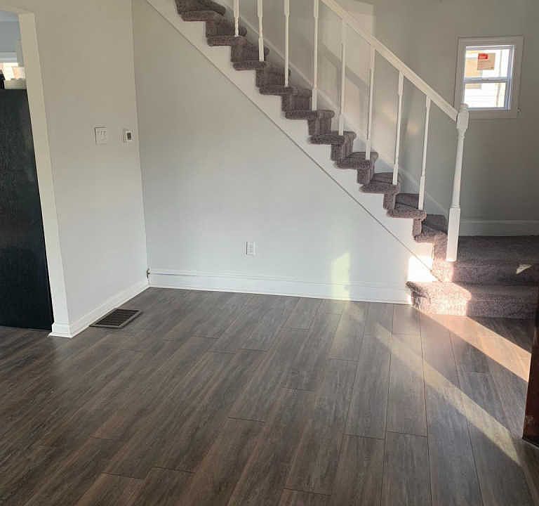 2nd image of 109 Gloucester Ave