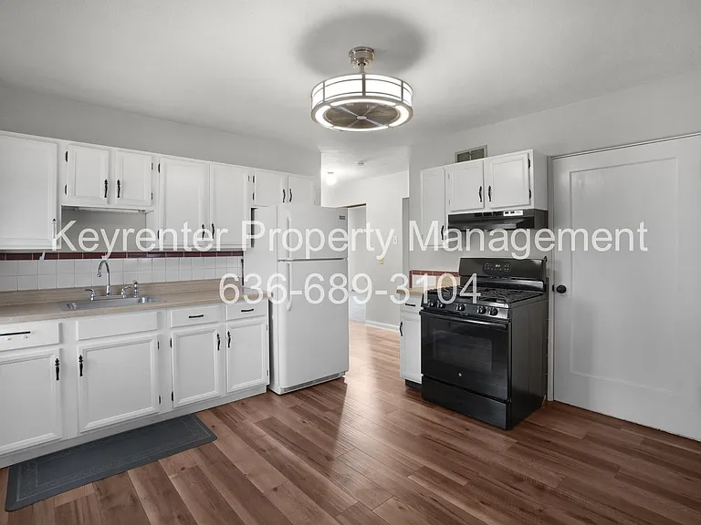 1045 N New Florissant Rd — Photo 6
