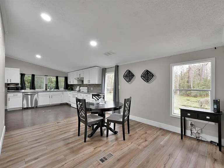 22603 Tuwa Rd — Photo 15