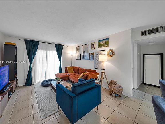 4th image of 4275 NW South Tamiami Canal Dr #2103