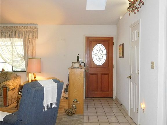 2nd image of 81 Dogwood Ct