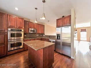 1005 N Riverwalk St #TOWNHOUSE, Chicago, IL