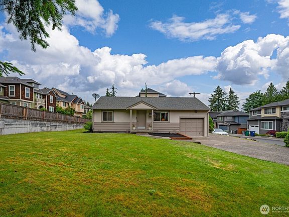 4th image of 13804 Redmond Way
