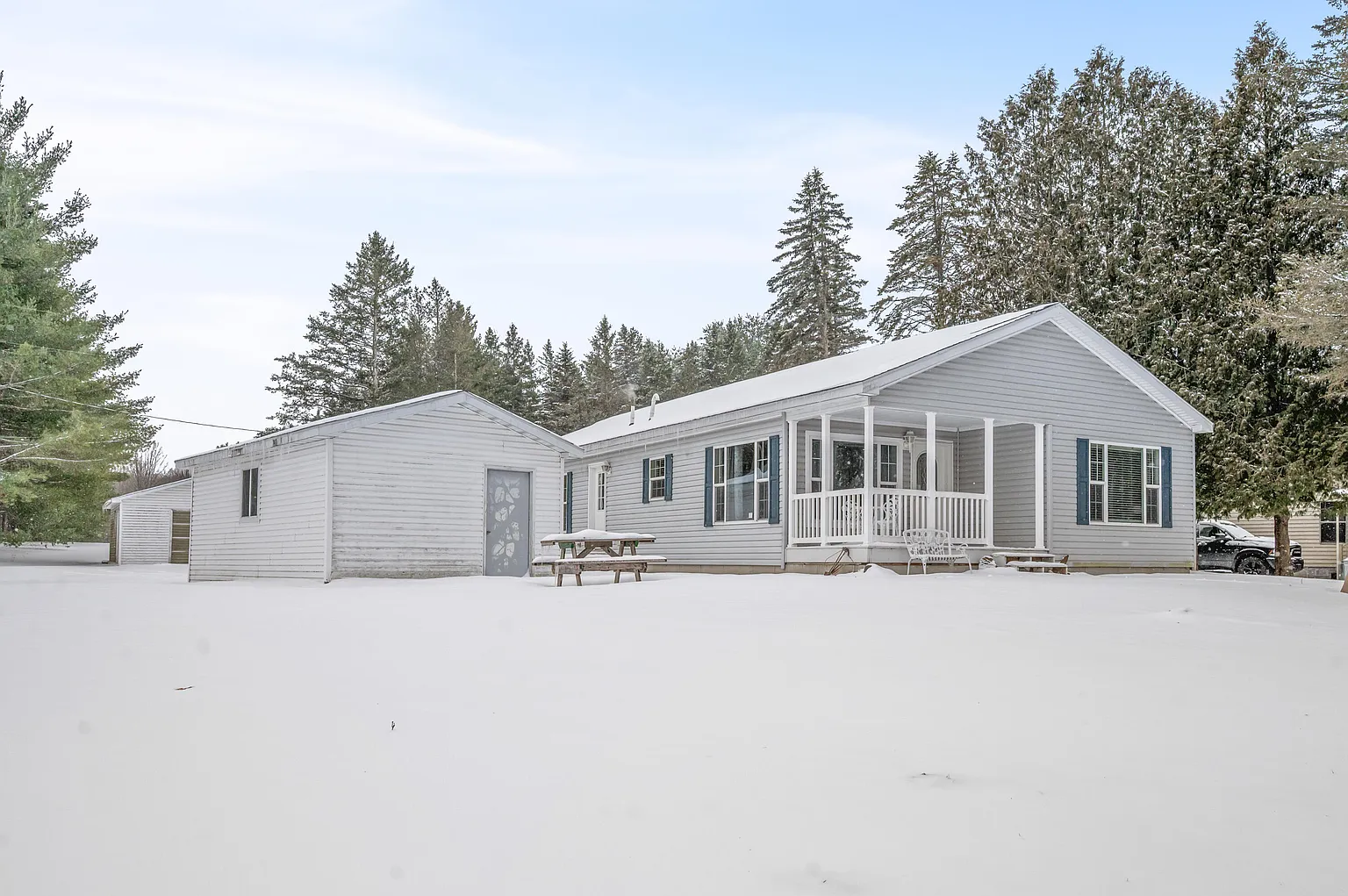15220 NW Rapids Dr photo 1