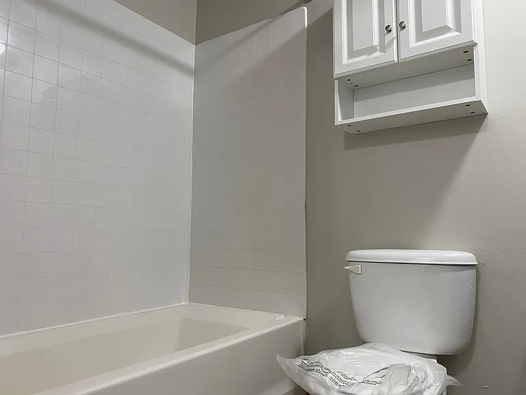 Marianne Manor Apartments — Photo 43