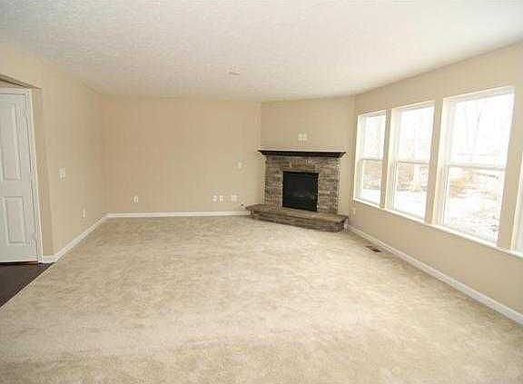 4th image of 10205 Shakamak Way