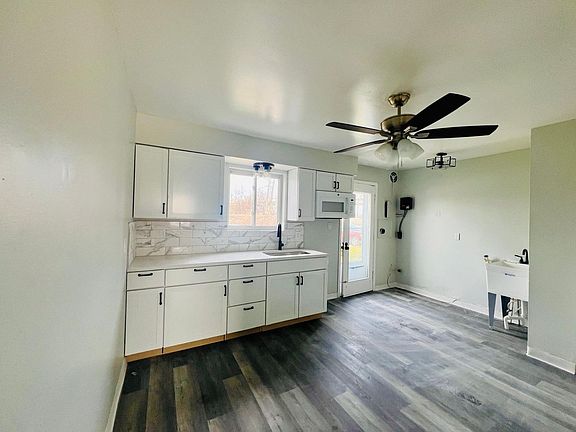 5th image of 5970 Glenway Dr #B