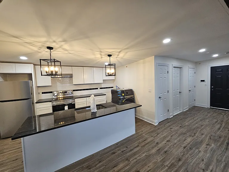 406 Main St #2 — Photo 26