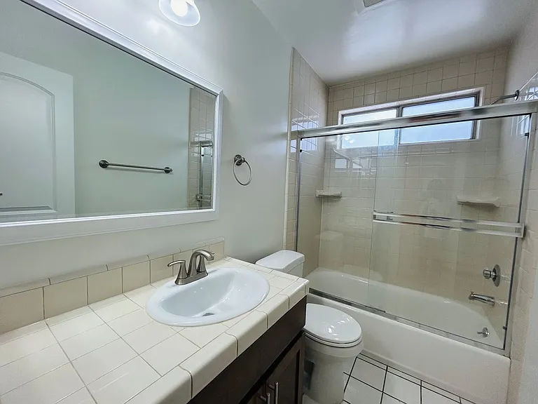 12720 Caswell Ave — Photo 16