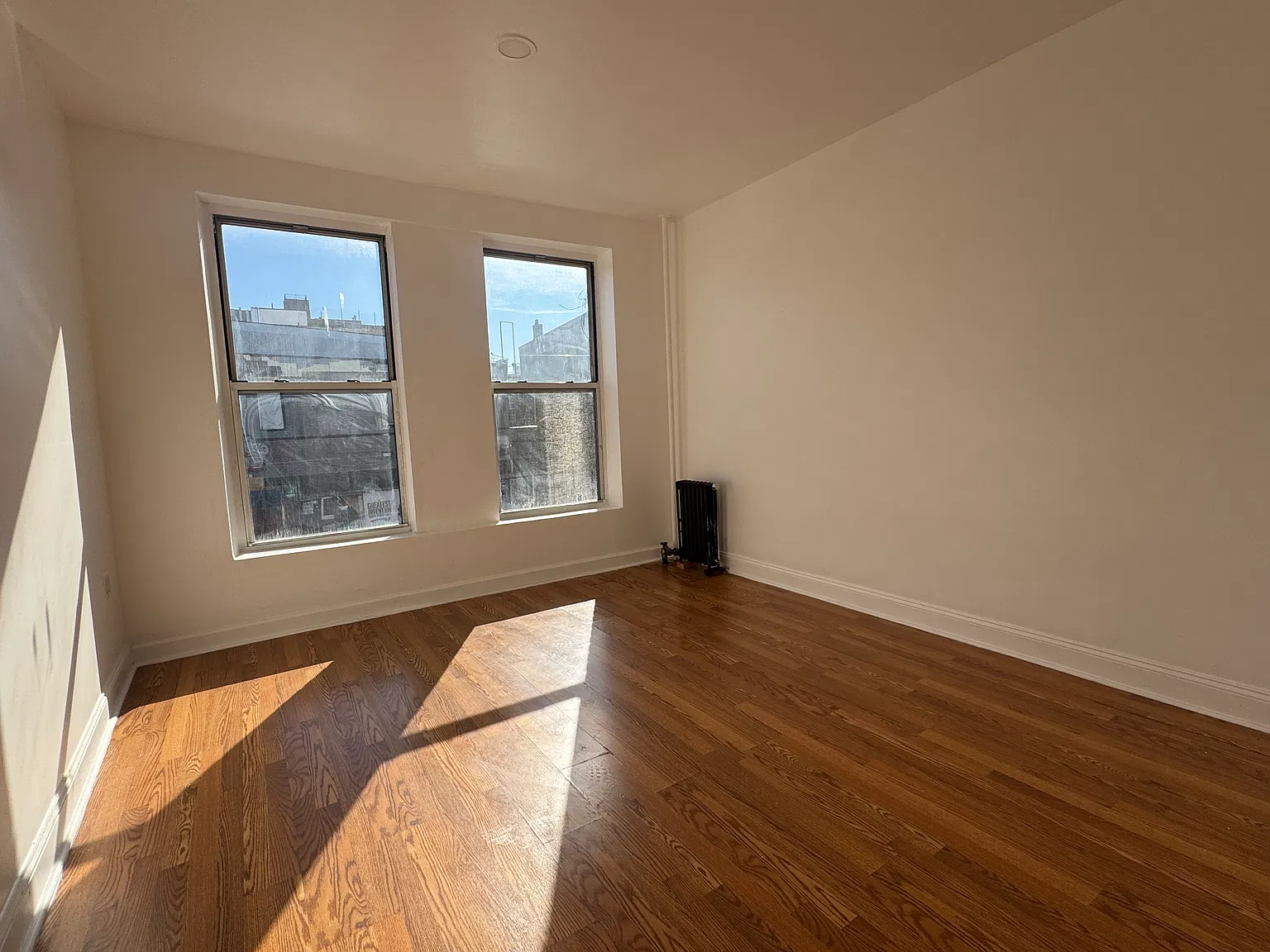 739 Metropolitan Avenue — Photo 3