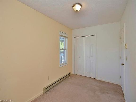 4th image of 380 Corbly Dr