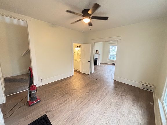 5th image of 230 Granville St #232