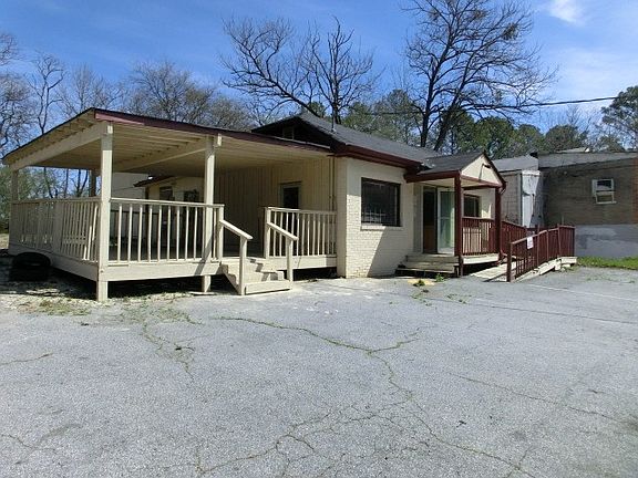 3rd image of 2877 Donald Lee Hollowell Pkwy NW