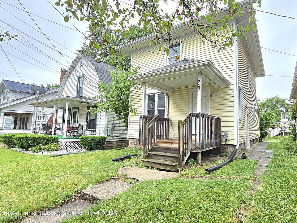 1st image of 223 Ferguson St