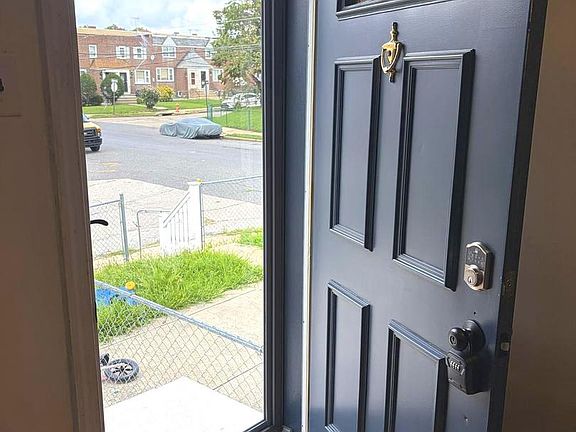 3rd image of 7602 Woodcrest Ave