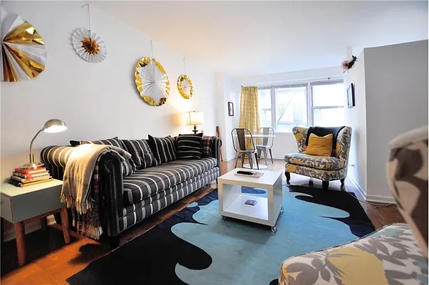 Rented by Buchbinder & Warren | media 2