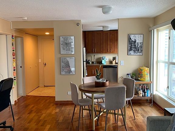 5th image of 1212 N Lasalle St #810