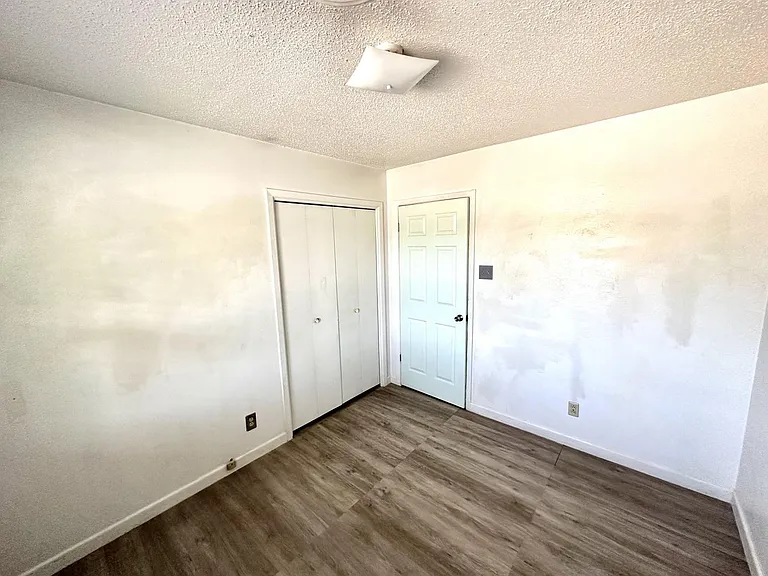 1410 Leader Dr — Photo 12