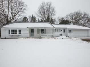 2257 W Dunwood Rd, Glendale, WI 53209