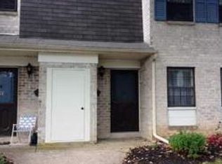93 Valleybrook Dr, Lancaster, PA 17601