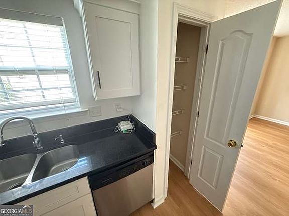 4th image of 252 Darbys Crossing Ct