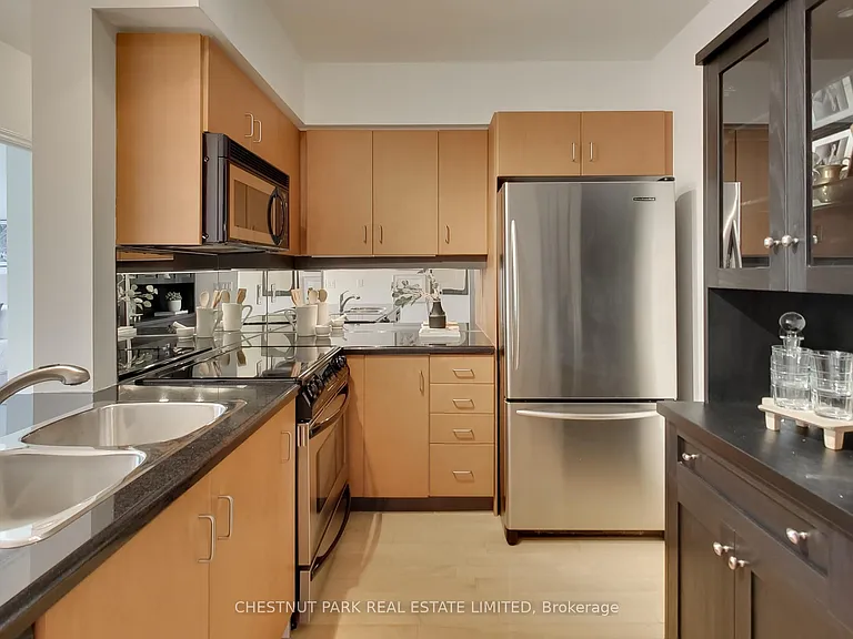 10 Delisle Ave #414 — Photo 13
