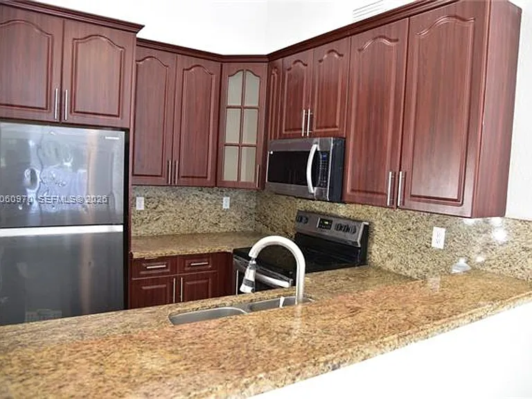18954 NW 67th Pl #Townhouse 18954 — Photo 1