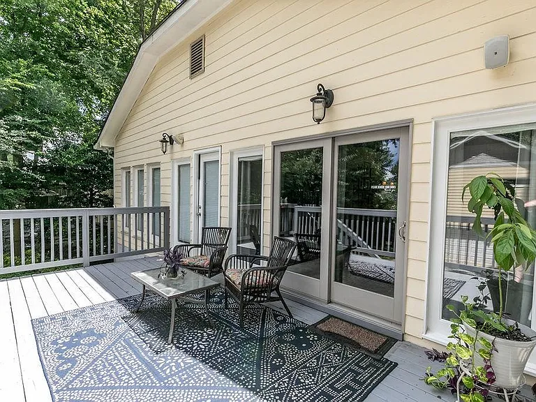 1084 Sanders Ave SE #A — Photo 42