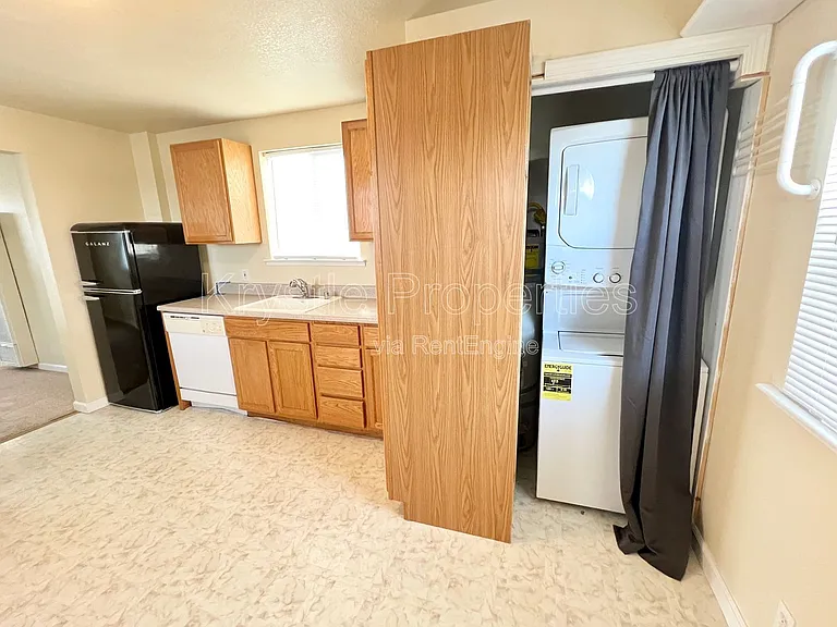 544 Porter St — Photo 11
