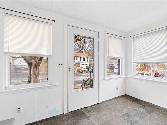 4th image of 21 Brewster Rd