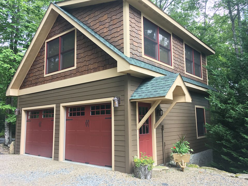 2nd image of 426 Sandy Ln